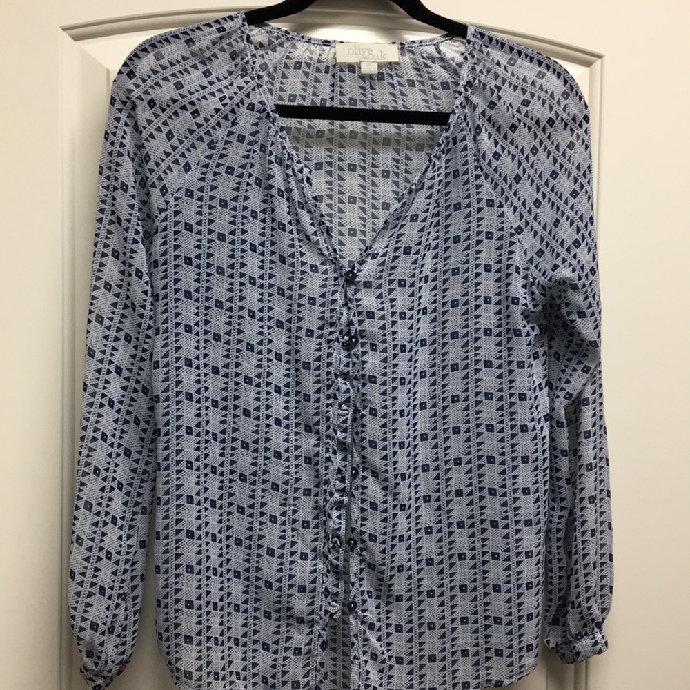 Excellent condition Olive & Oak Top, size XS.